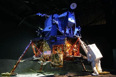 lunartruth|Apollo 18 in fiction and fact .